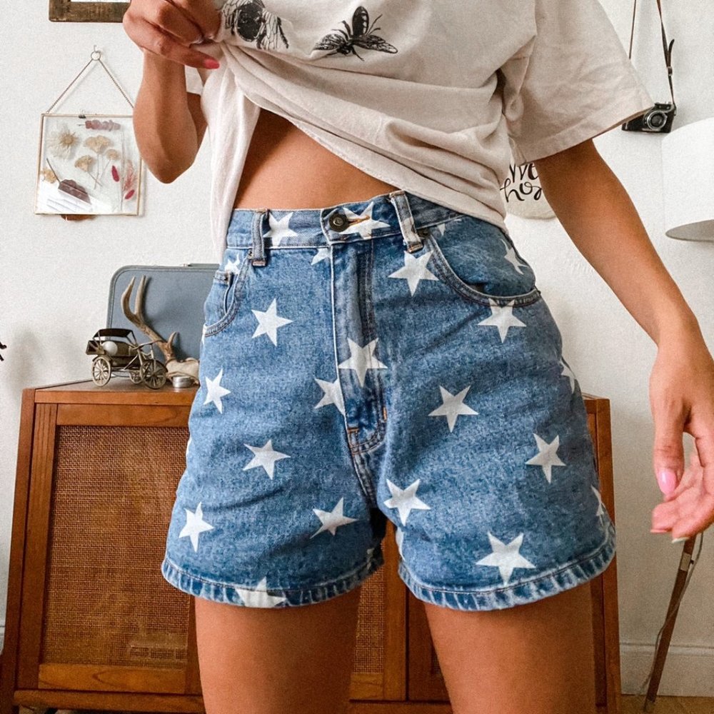 VTG 90's High Waisted Denim Shorts